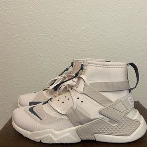 Nike Shoes Nike Huarache Gripp Desert Sand String Size 65 Y Poshmark